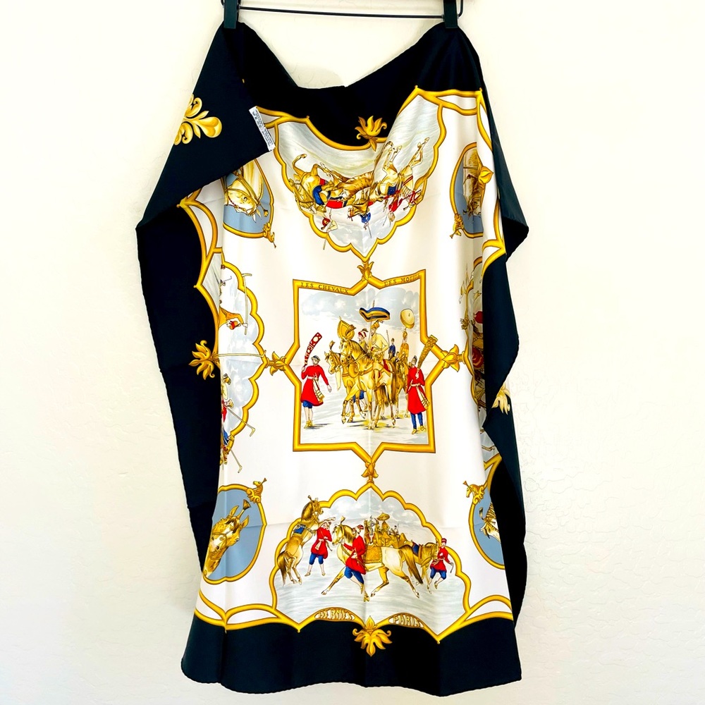 Hermes Les Chevaux des Moghols Scarf Silk Paris Box